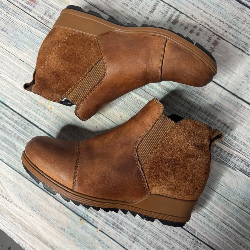 Sorel Evie II Chelsea Boots Waterproof Suede & Leather Camel Brown 7.5 - Picture 2 of 5